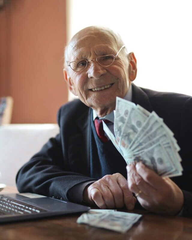 How to Earn money with English