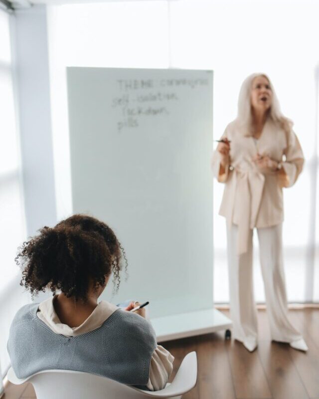 7 Benefits of Learning English language
